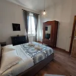 Savieri Home In Florence